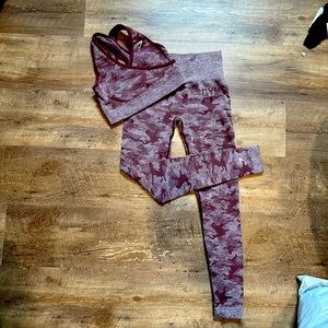 Gymshark Matching Set (Maroon) - XS
